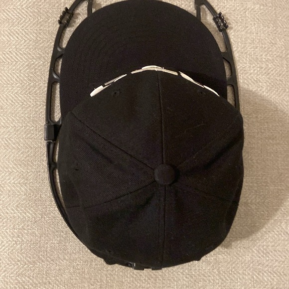 🔥EC🔥BTS Korean Pop Band SnapBack Embroidered Hat. - Picture 5 of 7